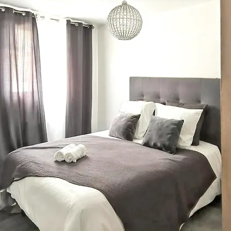 Familiale à Avec Piscine Privée Villa Bazac