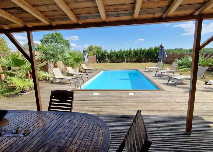 Villa Familiale à Avec Piscine Privée