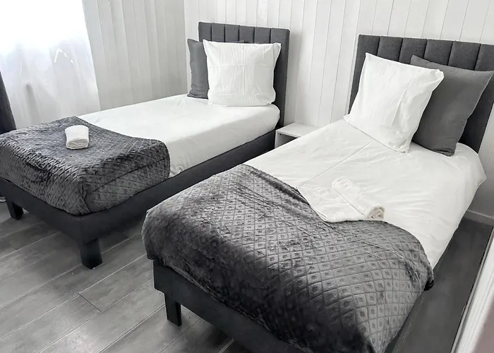 Familiale à Avec Piscine Privée Bazac