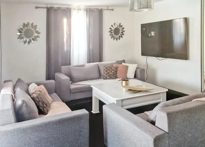 Familiale à Avec Piscine Privée Villa *